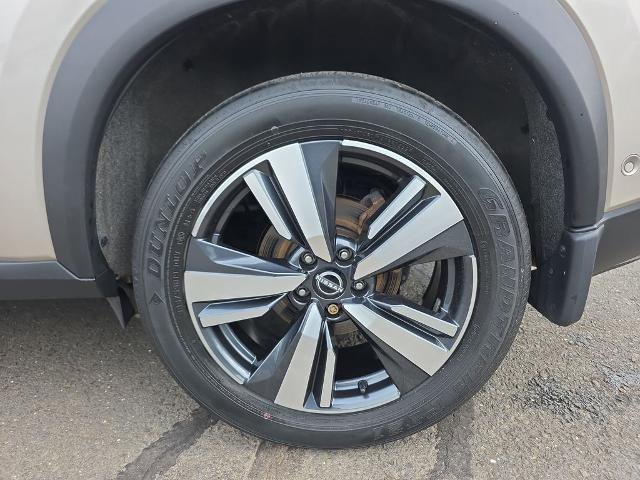 Used 2023 Nissan Rogue Platinum w/ Platinum Premium Package image 13