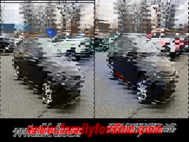 Used 2023 Toyota Corolla LE image 7