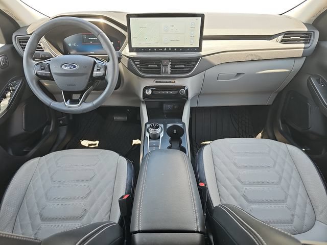 Certified 2023 Ford Escape Platinum w/ Premium Technology Package AWD/4WD image 9