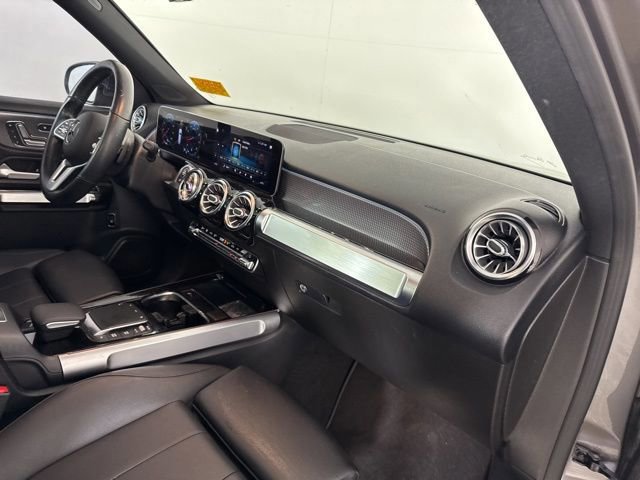 Used 2021 Mercedes-Benz GLB 250 image 17