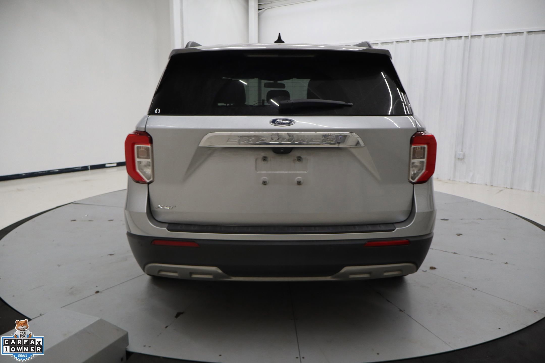 Certified 2021 Ford Explorer XLT w/ Equipment Group 202A image 4