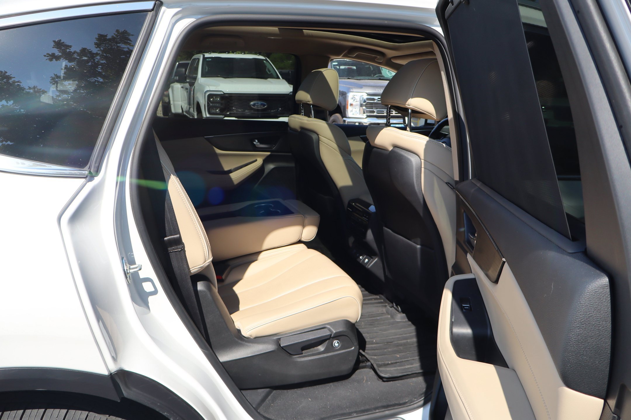 Used 2023 Acura MDX w/ Advance Package AWD/4WD image 32