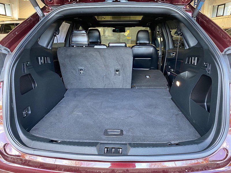 Certified 2022 Ford Edge ST-Line w/ Class II Trailer Tow Package AWD/4WD image 39