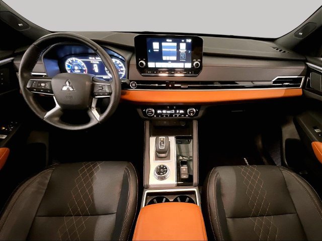Used 2024 Mitsubishi Outlander SEL AWD/4WD image 14