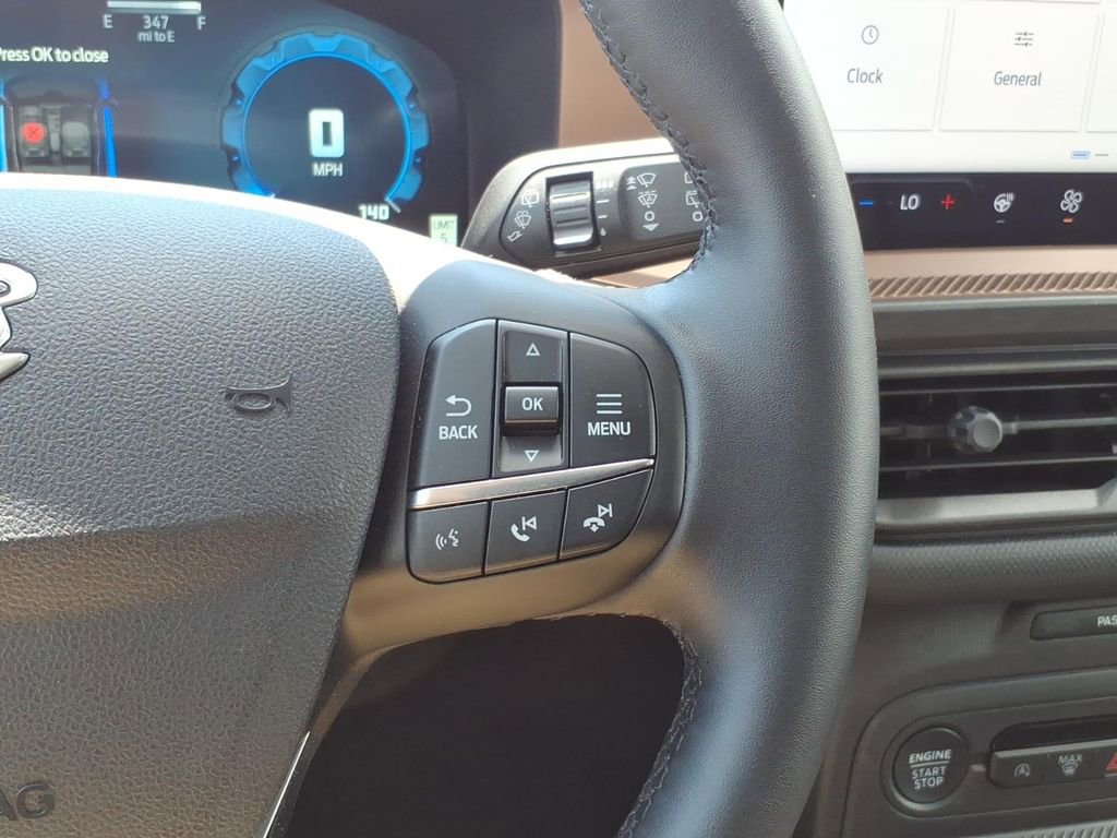 Certified 2025 Ford Bronco Sport Outer Banks w/ Outer Banks Tech Package+ AWD/4WD image 17