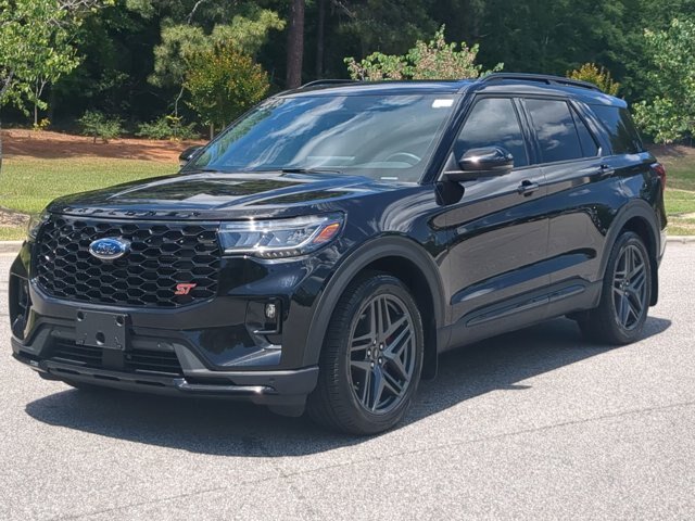 Certified 2025 Ford Explorer ST AWD/4WD image 8