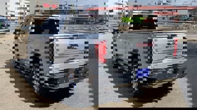 Used 2019 GMC Sierra 1500 SLT w/ SLT Premium Plus Package image 8