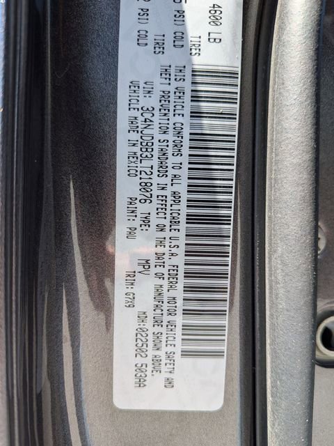 Used 2020 Jeep Compass Latitude w/ Cold Weather Group AWD/4WD image 22