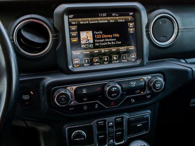 Used 2018 Jeep Wrangler Unlimited Sahara w/ Dual Top Group AWD/4WD image 19