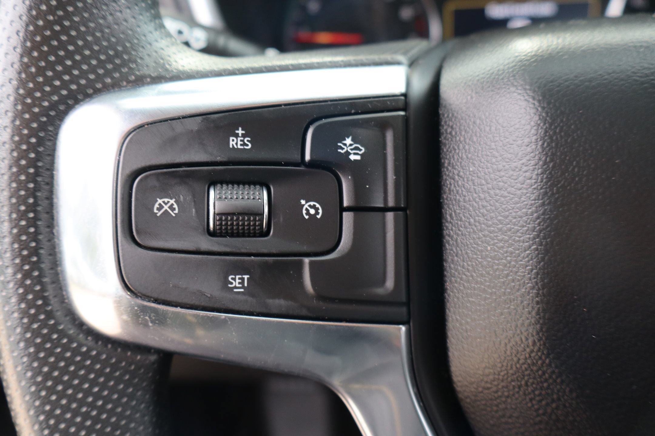 Used 2024 Chevrolet Blazer LT w/ Convenience Package FWD image 15
