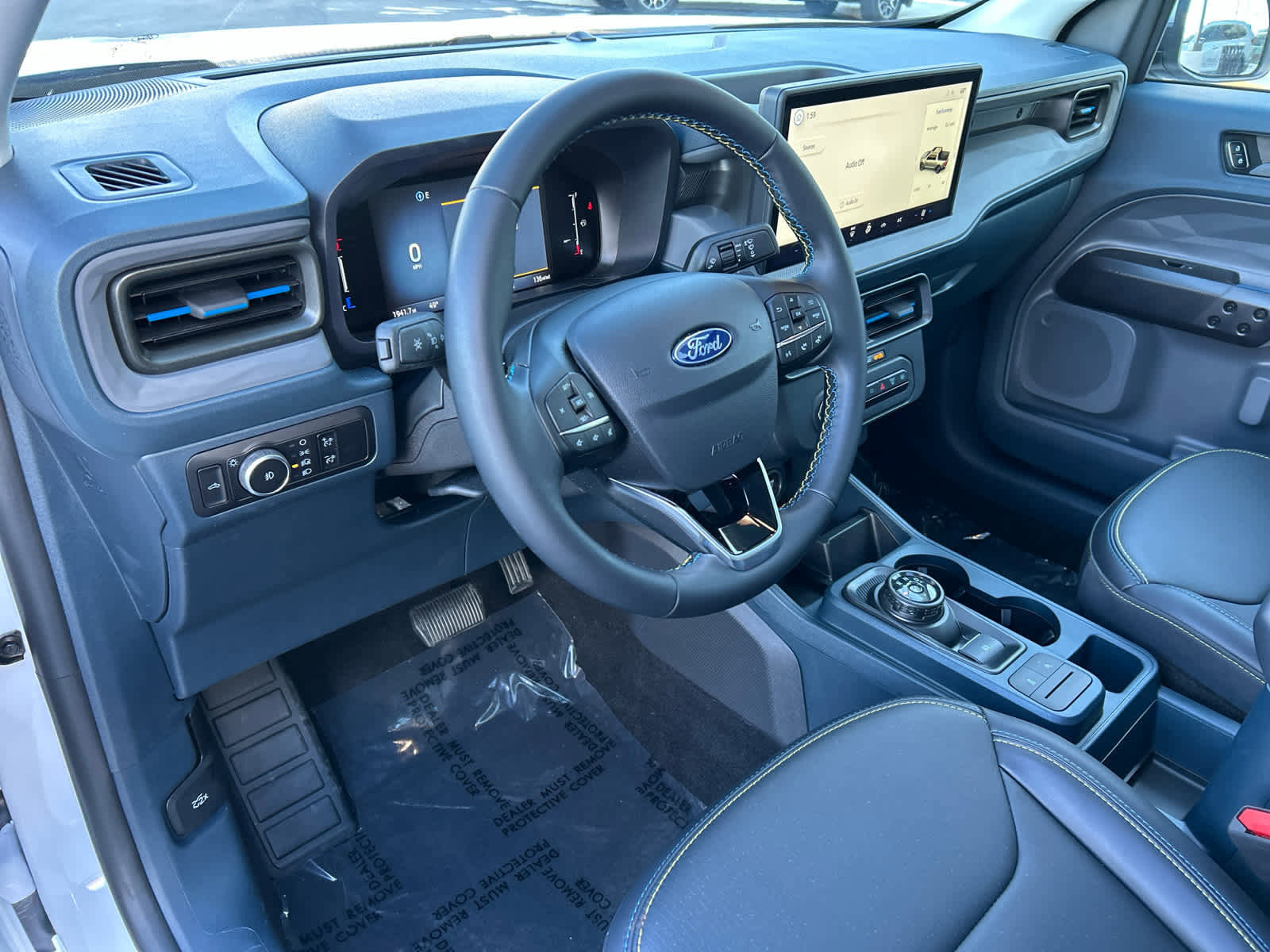 Certified 2025 Ford Maverick Lobo image 29