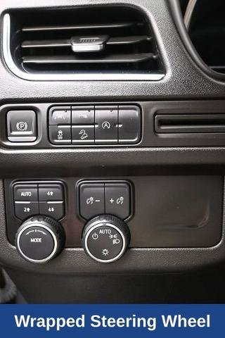 Used 2023 Chevrolet Suburban Premier AWD/4WD image 28