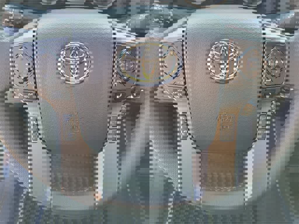 Used 2020 Toyota Tacoma TRD Sport image 17