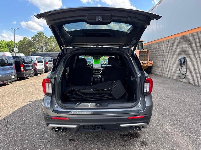 Certified 2025 Ford Explorer Platinum w/ Ultimate Package AWD/4WD image 39