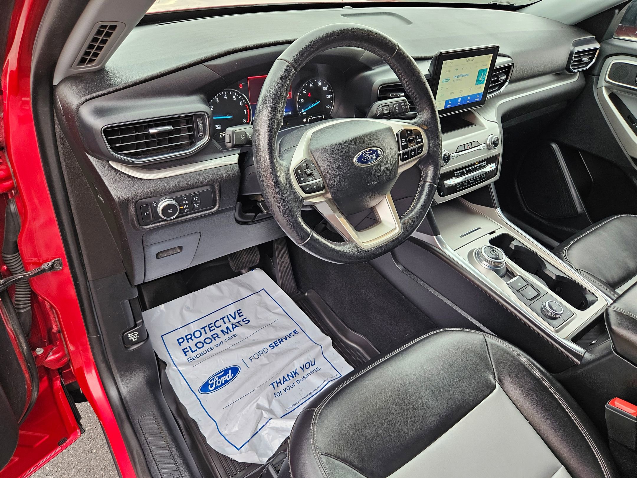 Certified 2022 Ford Explorer XLT w/ Equipment Group 202A image 8