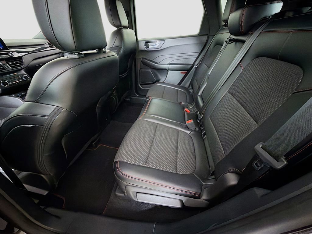 Certified 2023 Ford Escape ST-Line AWD/4WD image 21