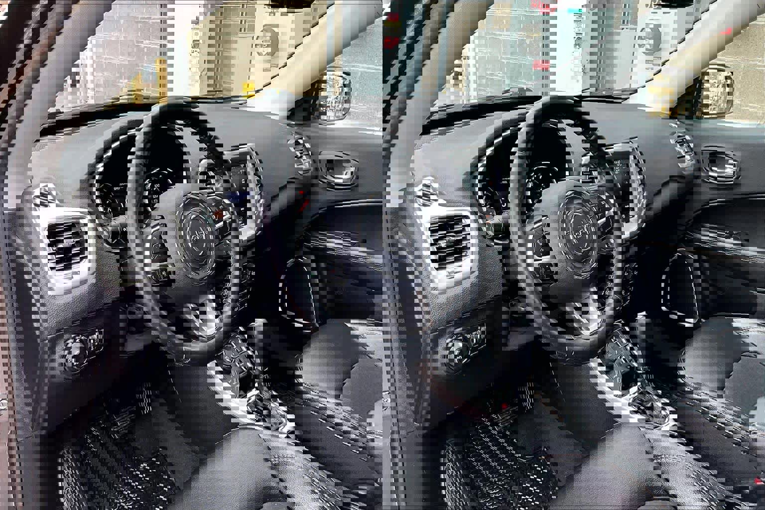 Used 2018 Jeep Compass Latitude w/ Popular Equipment Group image 20