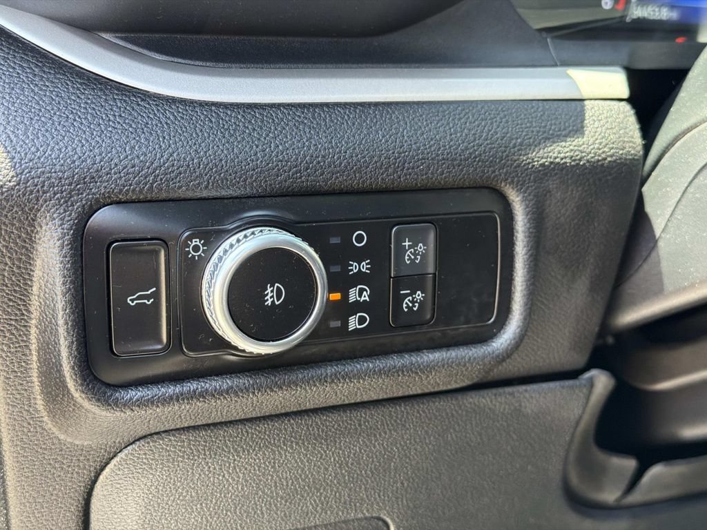 Certified 2022 Ford Explorer XLT w/ Equipment Group 202A RWD image 25