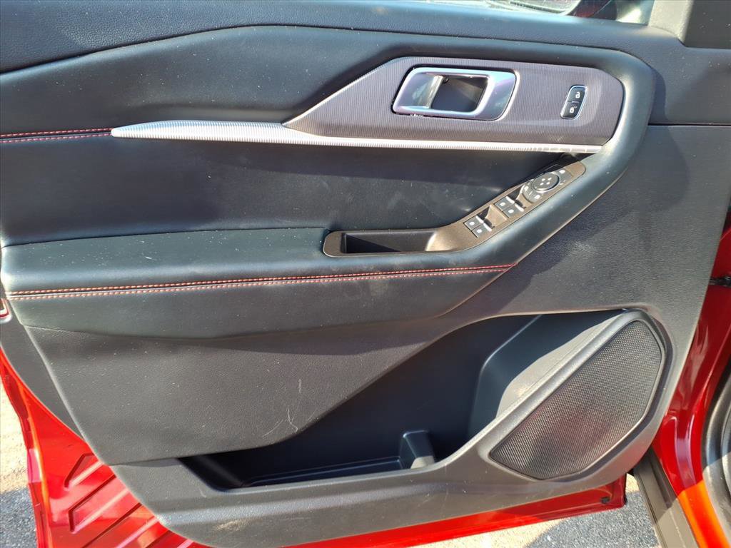 Certified 2025 Ford Explorer ST-Line image 15