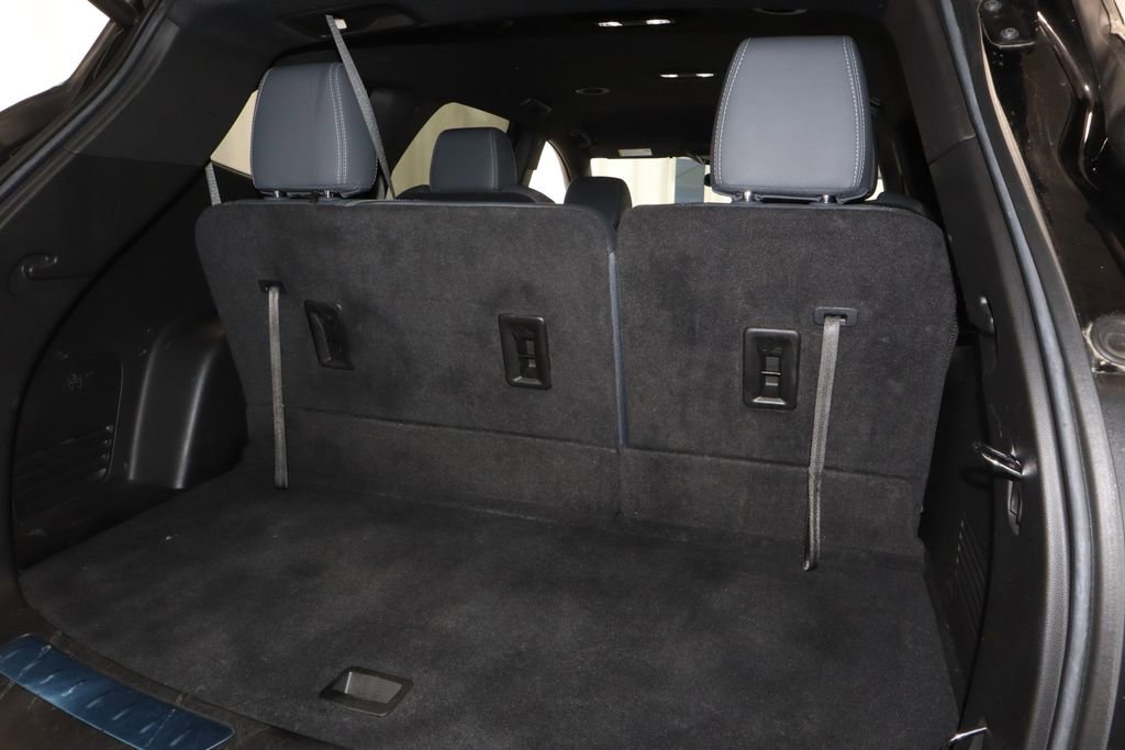 Used 2023 Buick Enclave Essence FWD image 16