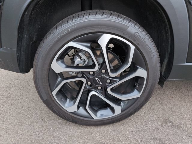 Used 2025 Chevrolet Trax RS w/ Driver Confidence Package FWD image 12