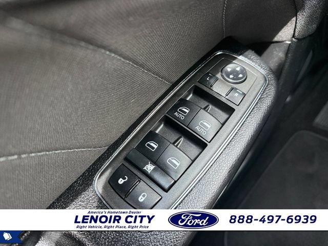 Used 2022 Dodge Charger SXT w/ Blacktop Package RWD image 18