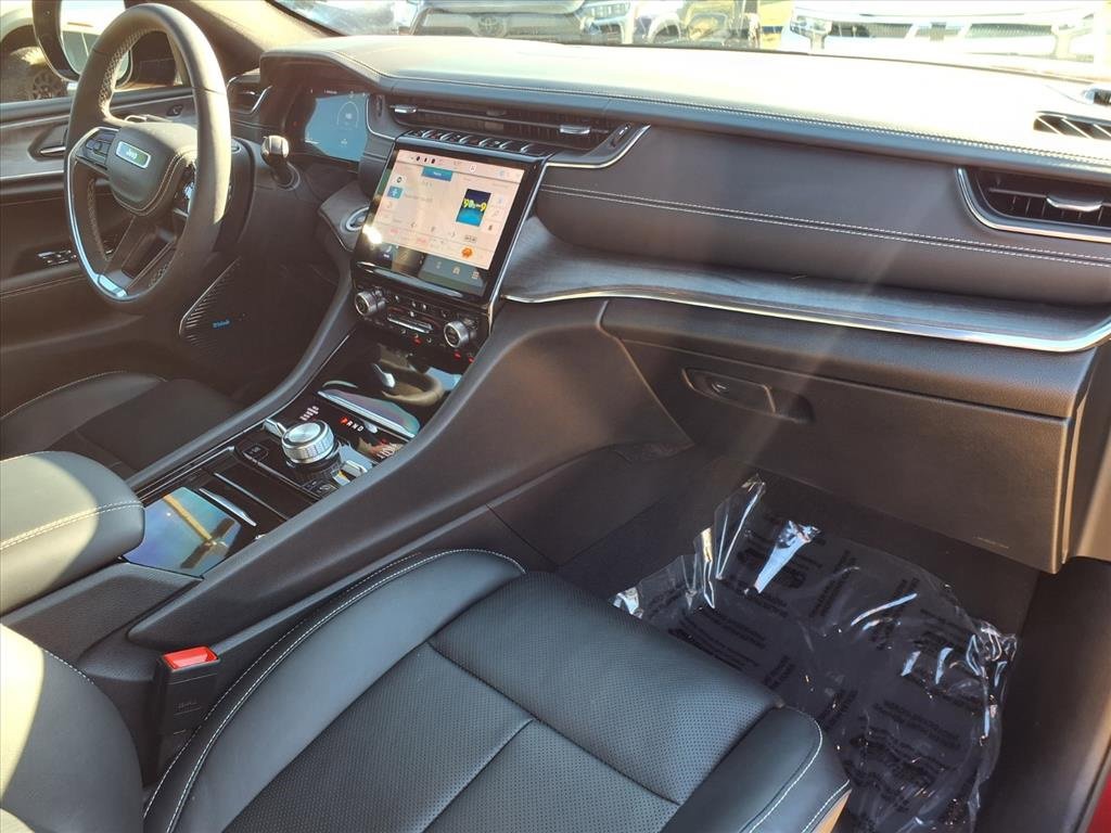 Used 2023 Jeep Grand Cherokee Overland w/ Luxury Tech Group IV image 24