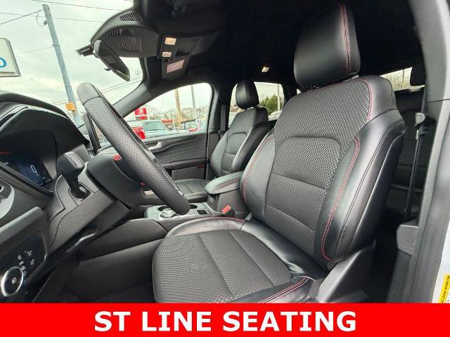 Certified 2025 Ford Escape ST-Line Select w/ Tech Pack #2 AWD/4WD image 15
