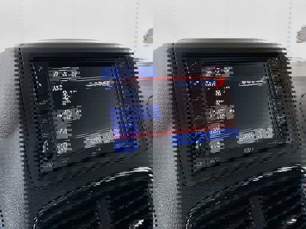 Used 2018 Dodge Grand Caravan SE w/ UConnect Hands-Free Group image 17