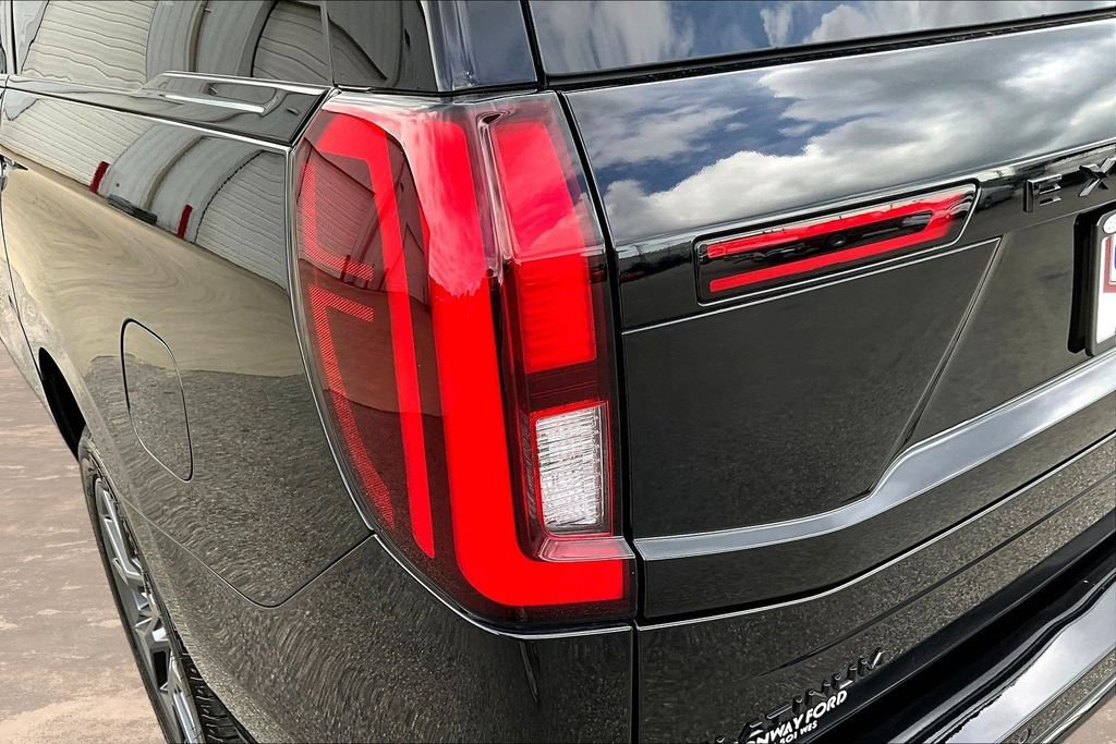 Certified 2025 Ford Expedition Max Platinum w/ Stealth Performance Package AWD/4WD image 25