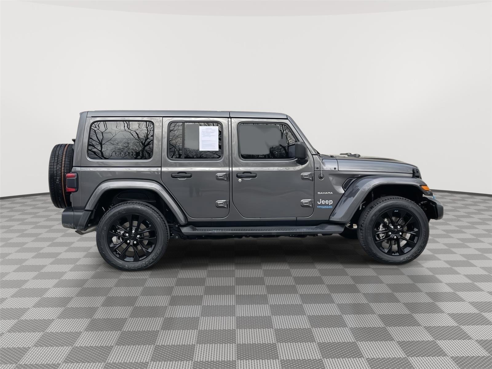 Used 2022 Jeep Wrangler Unlimited Sahara w/ Cold Weather Group AWD/4WD image 6