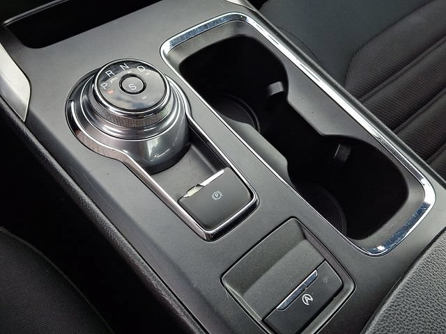 Certified 2018 Ford Fusion SE w/ Fusion SE Technology Package FWD image 18