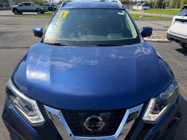 Used 2017 Nissan Rogue SV w/ SV Premium Package AWD/4WD image 5