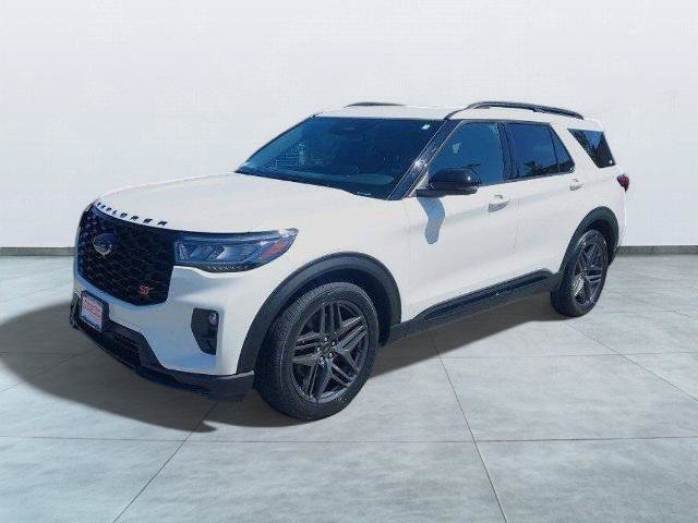 Certified 2025 Ford Explorer ST AWD/4WD image 3
