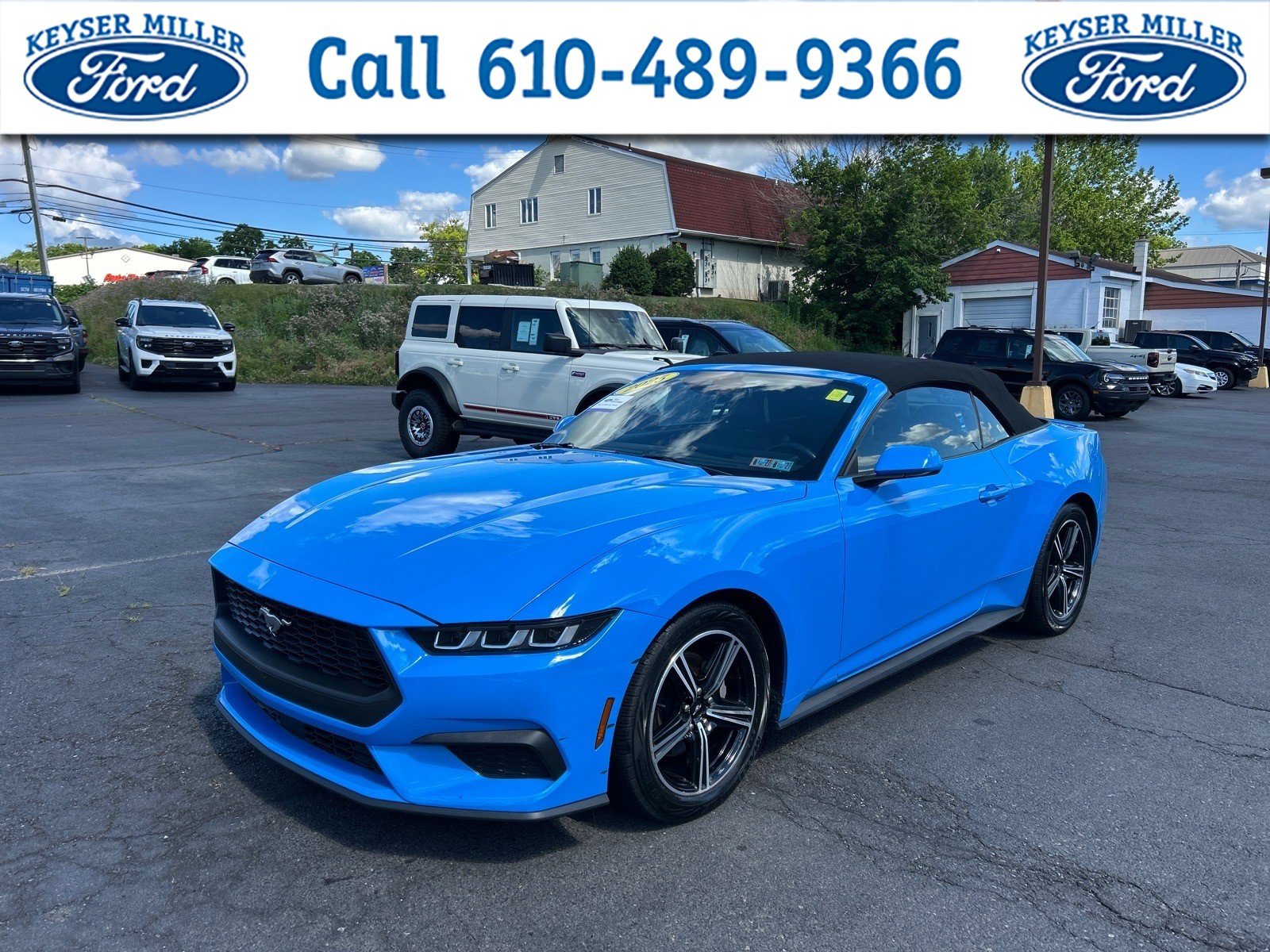 Certified 2025 Ford Mustang Premium RWD image 1