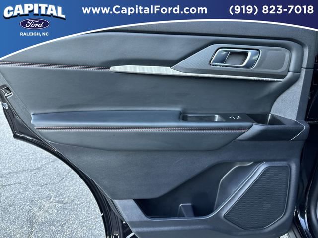 Certified 2025 Ford Explorer ST-Line w/ Premium Package AWD/4WD image 17