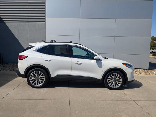 Certified 2022 Ford Escape Titanium w/ Class II Trailer Tow Package image 6