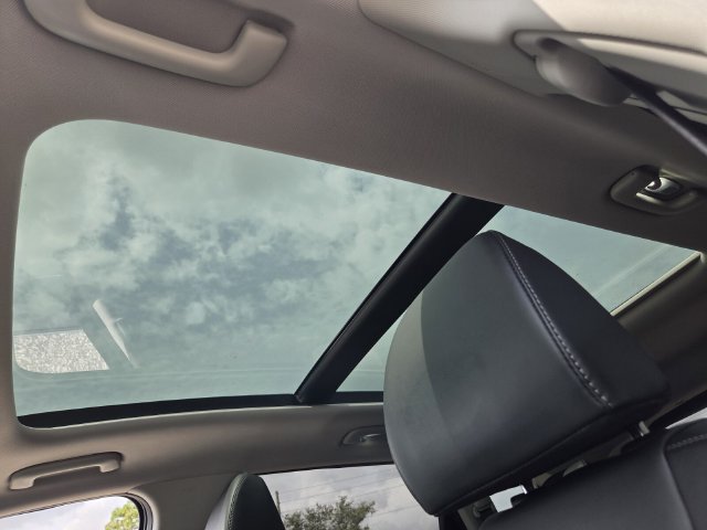 Used 2025 Kia Sorento S w/ Panoramic Sunroof Package FWD image 22