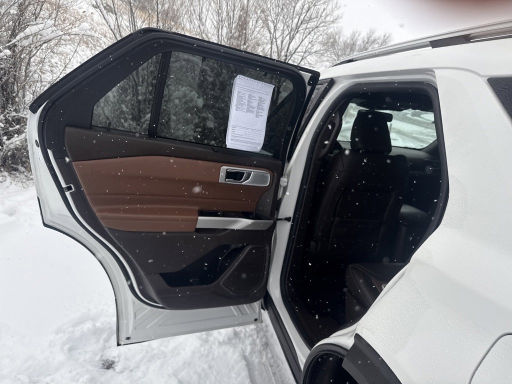 Certified 2021 Ford Explorer King Ranch w/ Premium Technology Package image 16