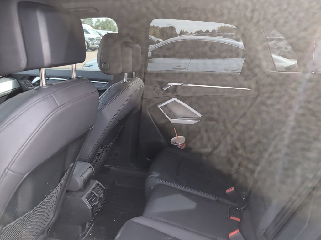 Used 2019 Audi Q3 2.0T Premium AWD/4WD image 16