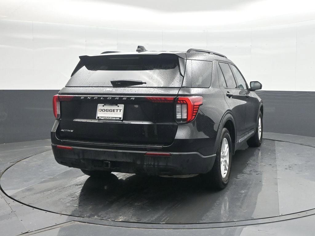 Certified 2025 Ford Explorer Active RWD image 25
