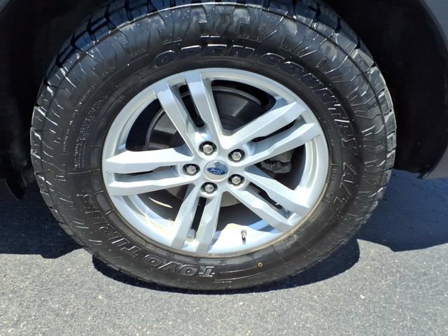Certified 2022 Ford Explorer XLT w/ Equipment Group 202A AWD/4WD image 12