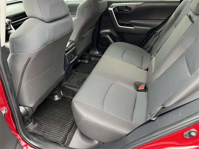Used 2022 Toyota RAV4 LE image 26