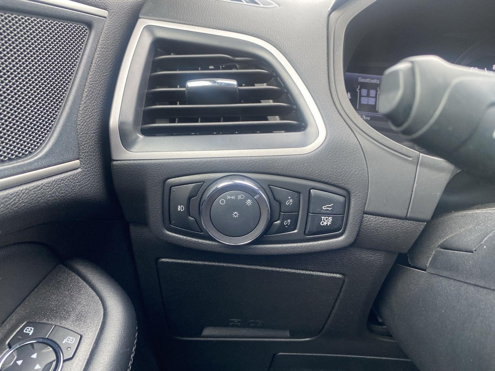 Certified 2024 Ford Edge SEL w/ Convenience Package AWD/4WD image 15