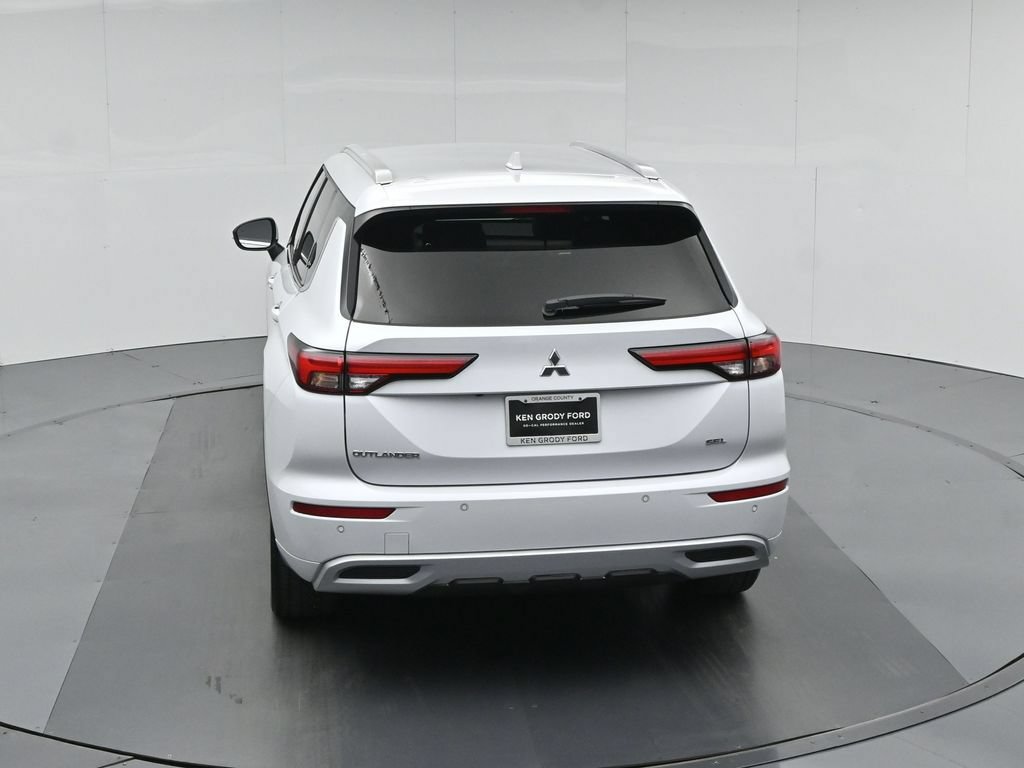 Used 2024 Mitsubishi Outlander SEL FWD image 39