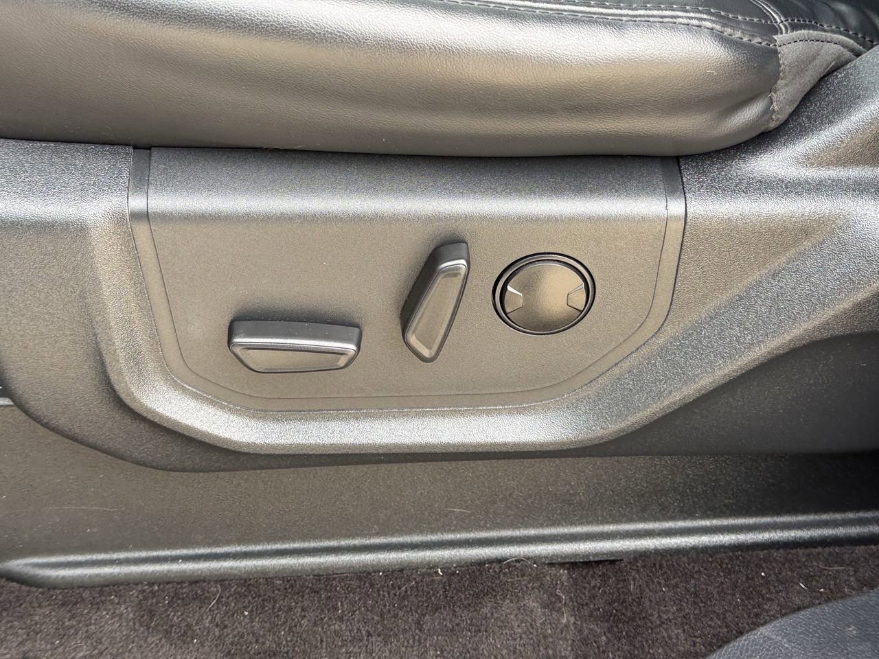 Certified 2022 Ford Expedition XLT image 25