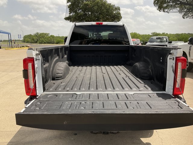 Certified 2025 Ford F250 XLT w/ Black Appearance Package AWD/4WD image 17