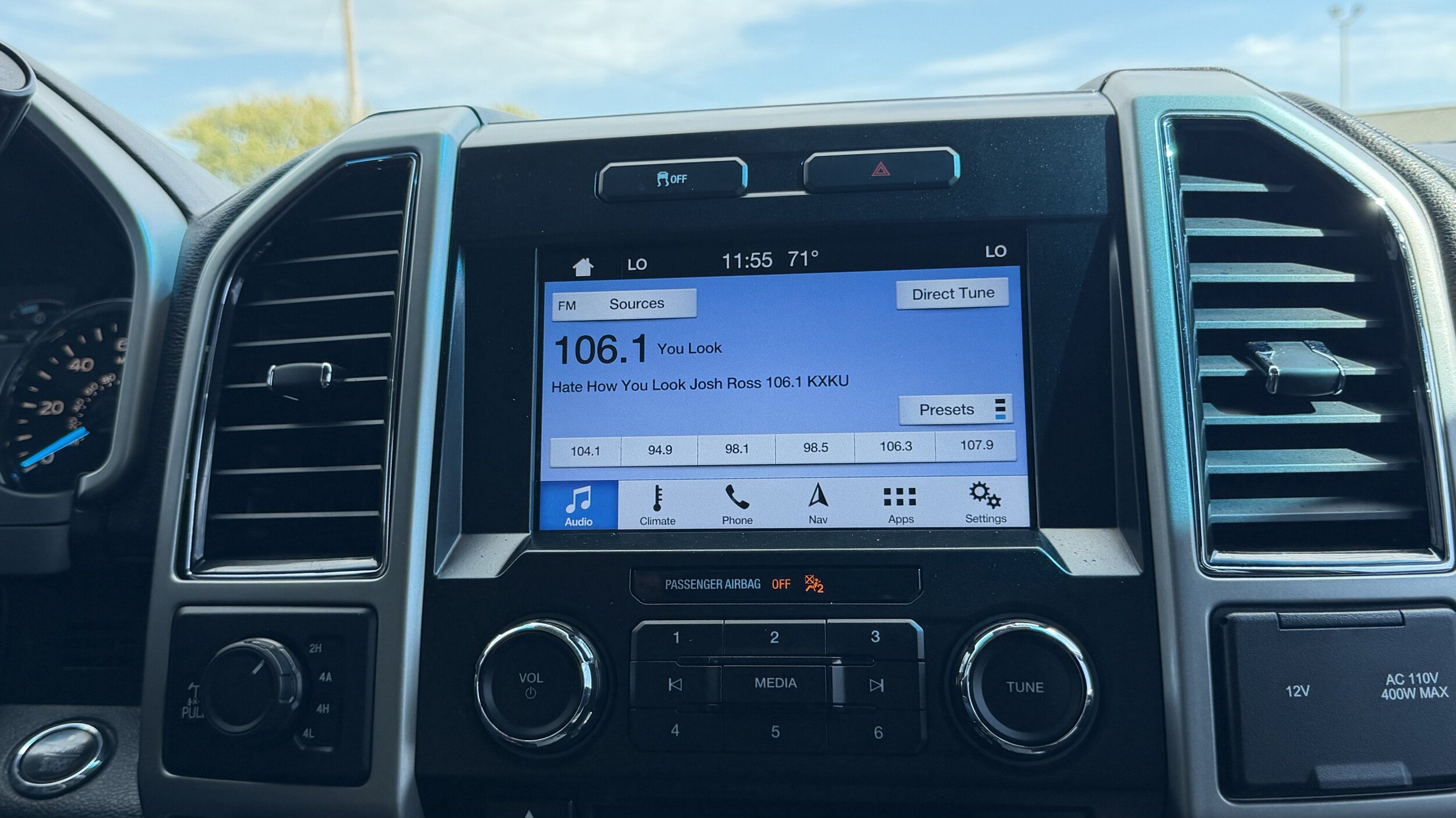 Certified 2017 Ford F150 Lariat AWD/4WD image 36