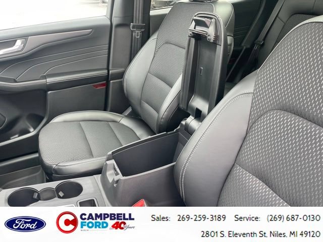 Certified 2025 Ford Escape SE FWD image 27