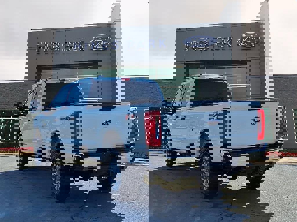 Certified 2024 Ford F350 XLT w/ FX4 Off-Road Package image 3
